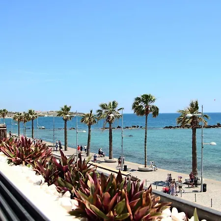 Phaedrus Living Seaview Luxury Flat Marina Court 213