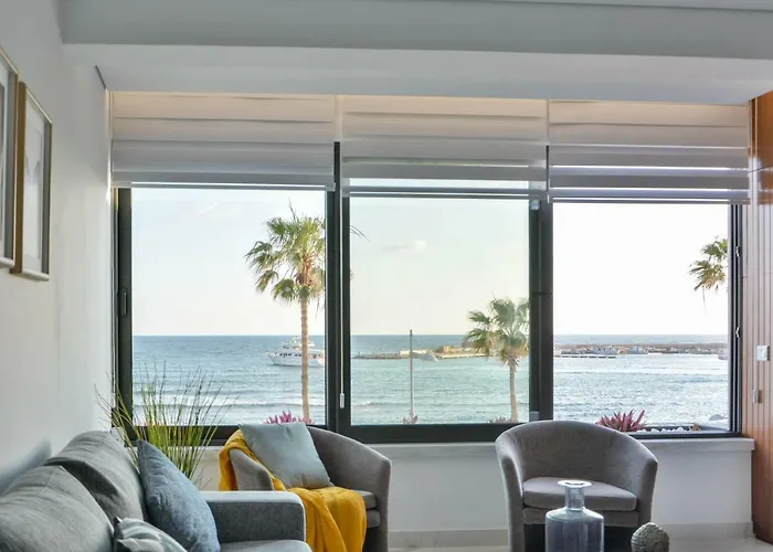 Phaedrus Living Seaview Luxury Flat Marina Court 213 Apartmán *