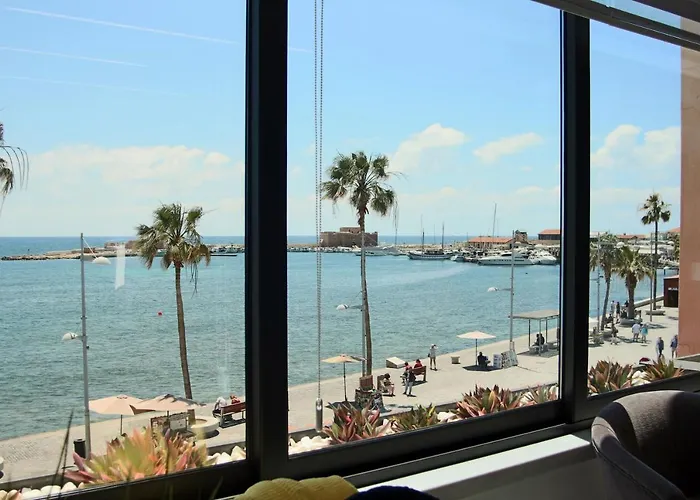 Apartmán Phaedrus Living Seaview Luxury Flat Marina Court 213 *