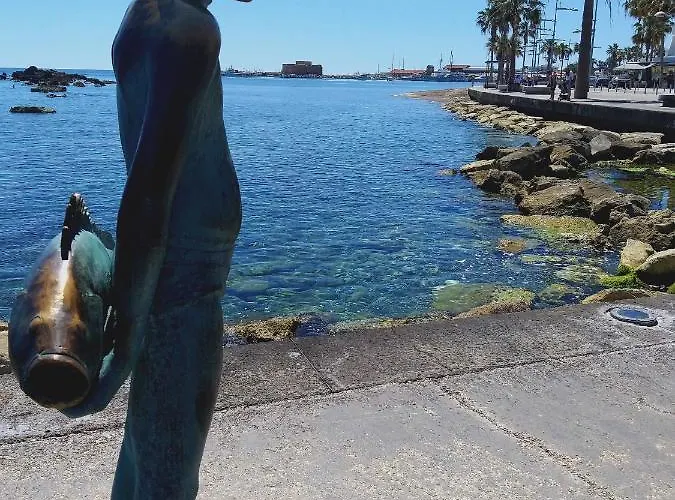 Phaedrus Living Seaview Luxury Flat Marina Court 213