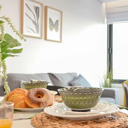 Phaedrus Living Seaview Luxury Flat Marina Court 213 Lägenhet